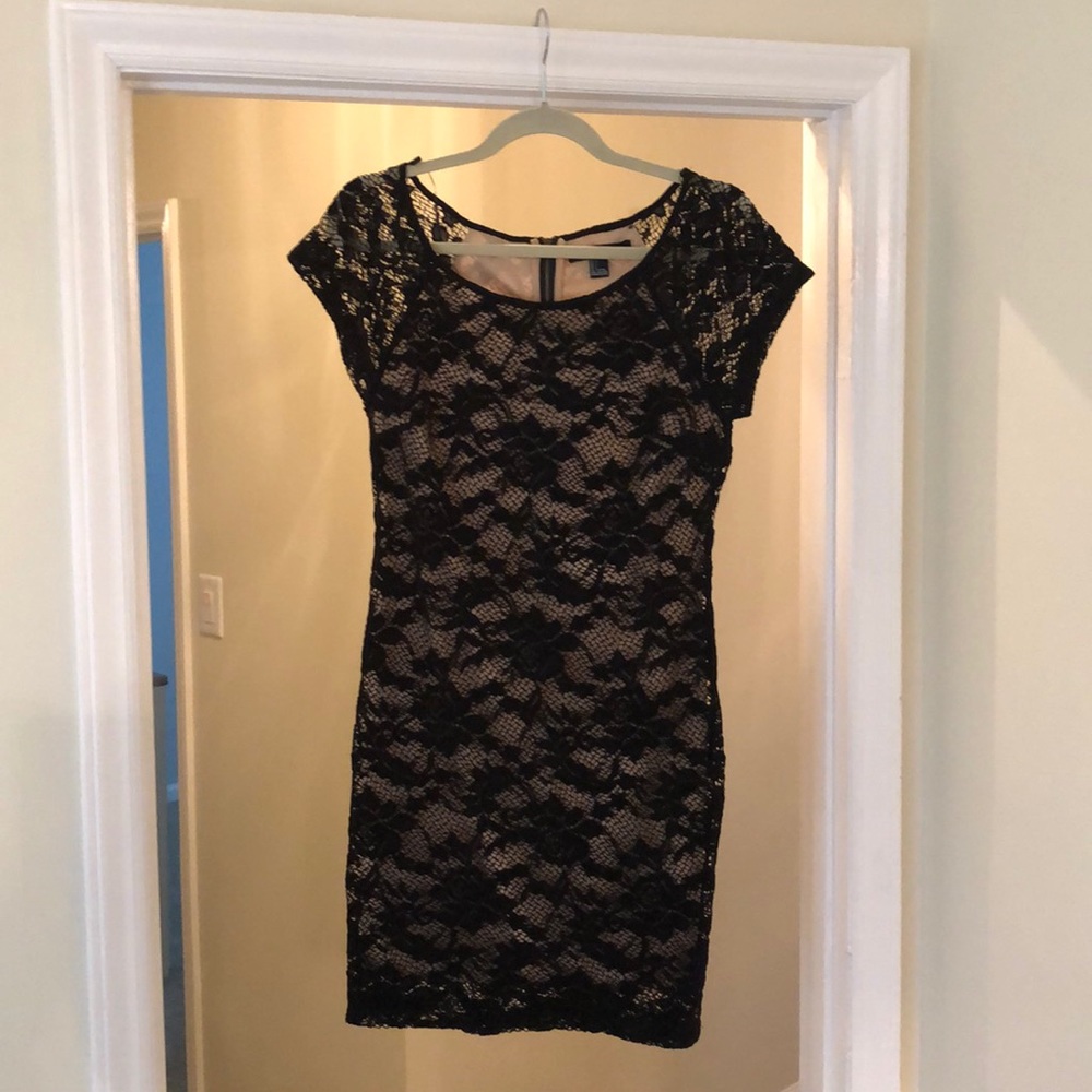 Black and cream dress with tags on